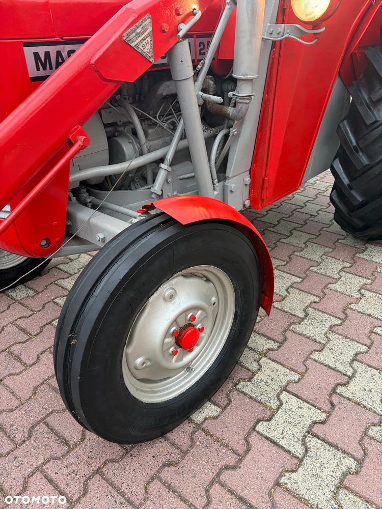 Massey Ferguson 25 - 17