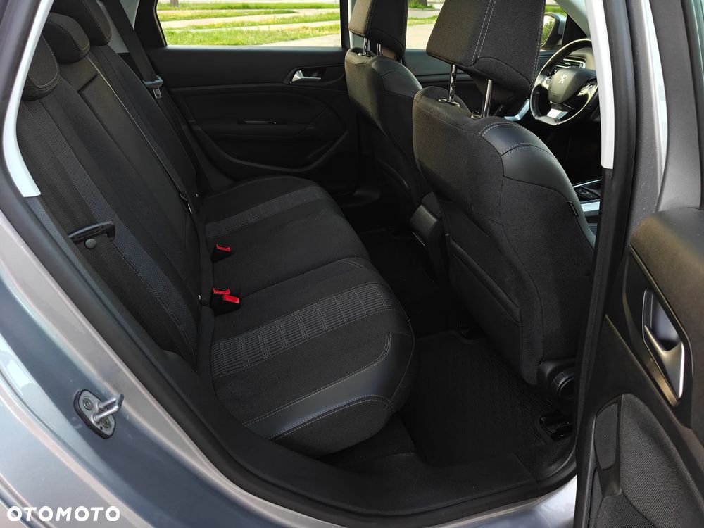 Peugeot 308 1.5 BlueHDi Allure S&S EAT6 - 11