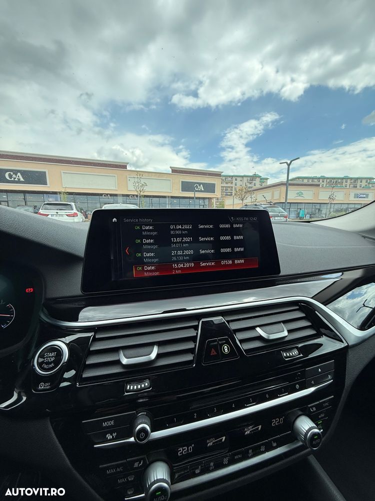 BMW Seria 5 520d Aut. Sport Line - 12