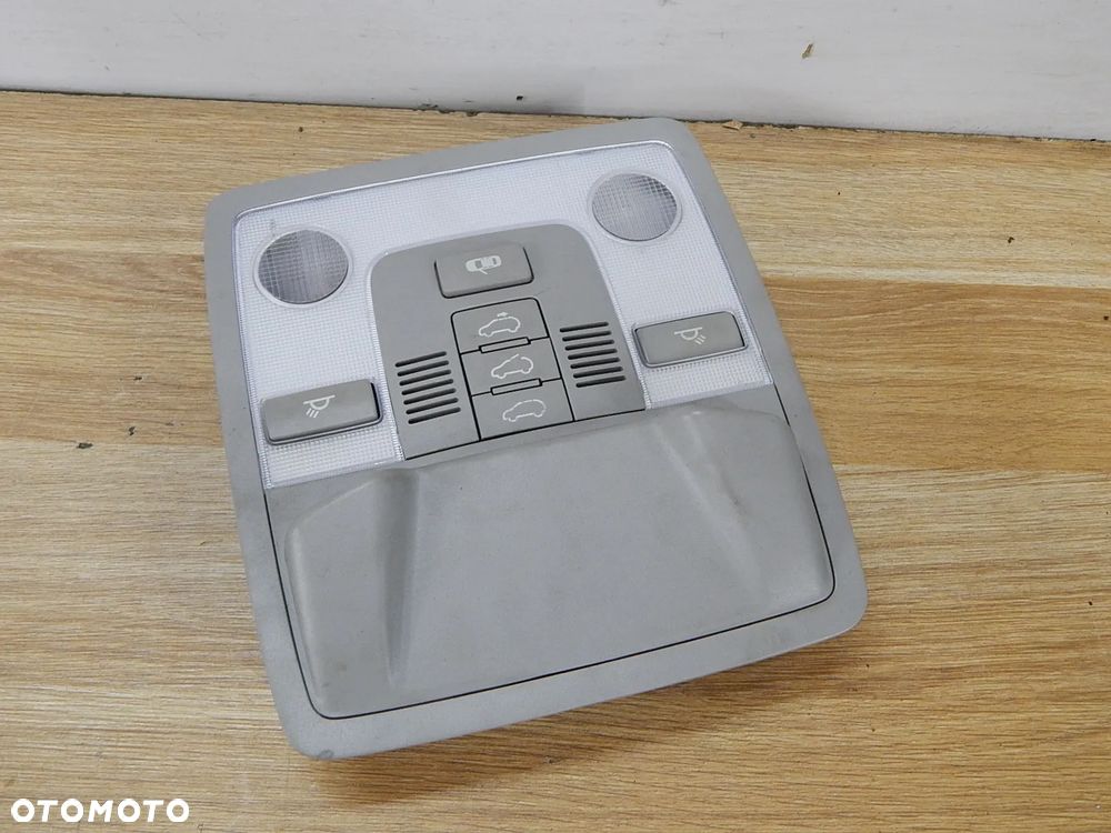 Lampka oświetlenie podsufitki szyberdach Kia Sportage III 10-16 Łuków części - 1