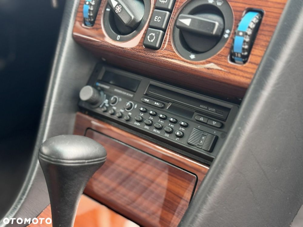 Mercedes-Benz W124 (1984-1993) - 37
