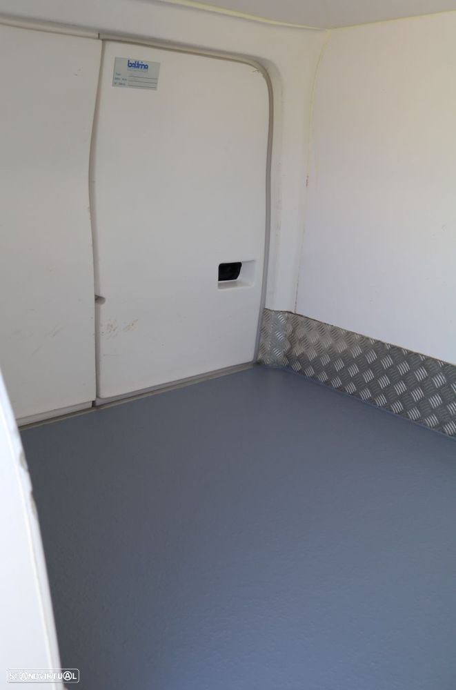 Peugeot Partner 1.6HDi 3 Lug Isotérmica c/Iva Incluído - 9