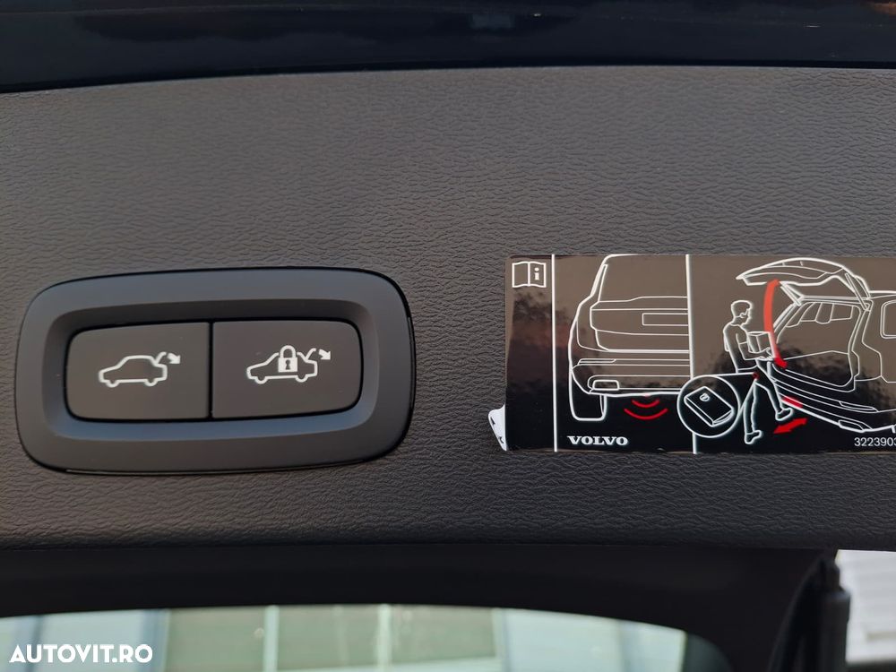 Volvo XC 40 T4 Recharge DKG Essential - 26