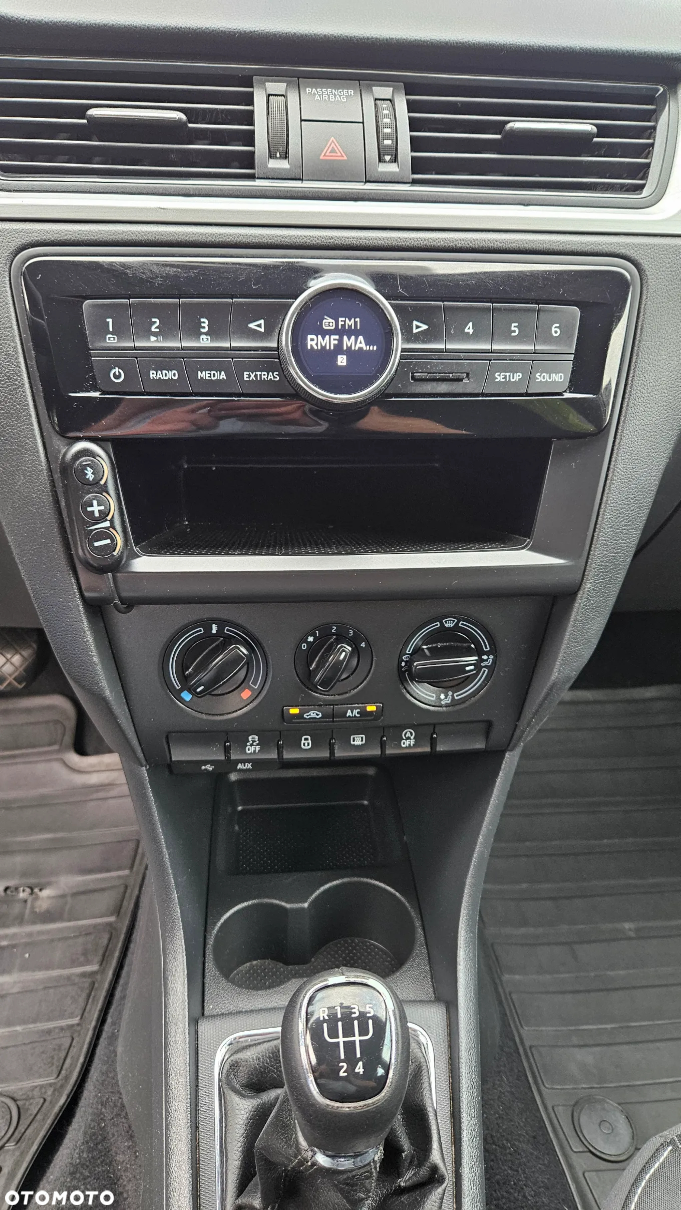 Skoda RAPID 1.2 TSI Ambition - 21