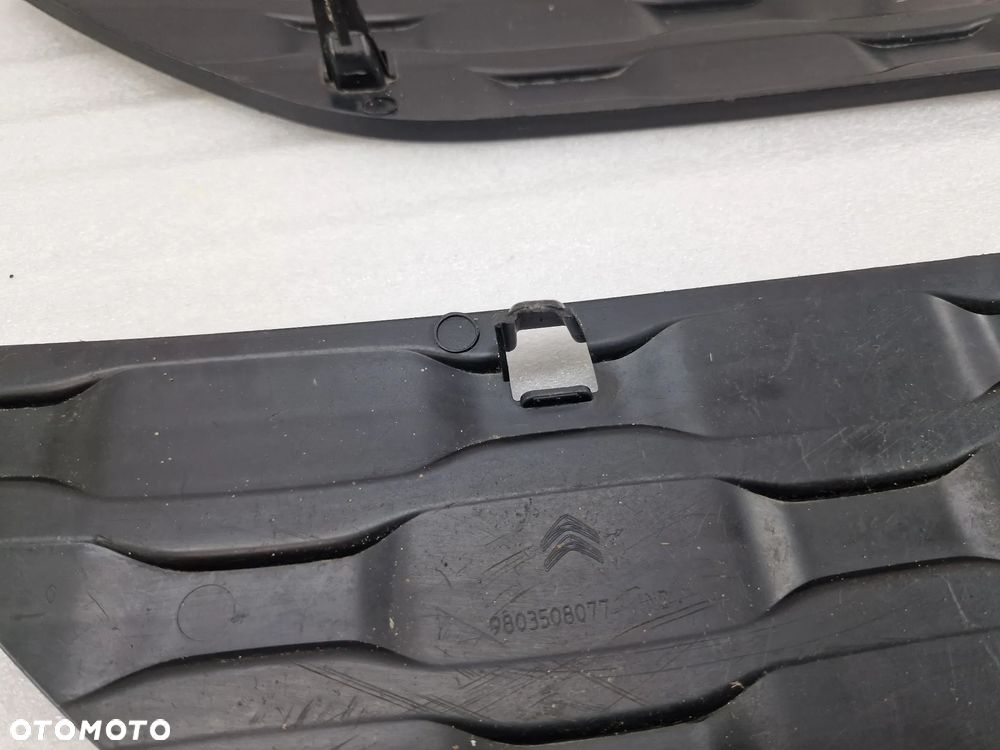 CITROEN C3 II LIFT 13- LEWA KRATKA BOCZNA ZDERZAKA PRZEDNIEGO PRZÓD , NR 9803508077 , NR AUKCJI D/71 - 10
