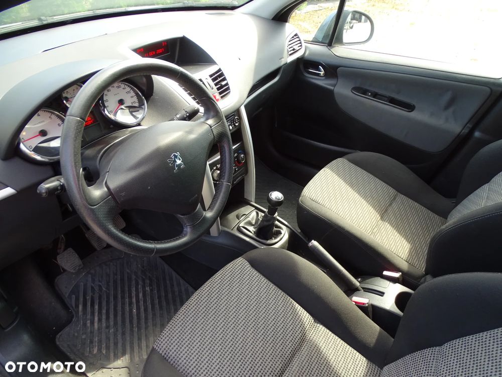 Peugeot 207 - 9