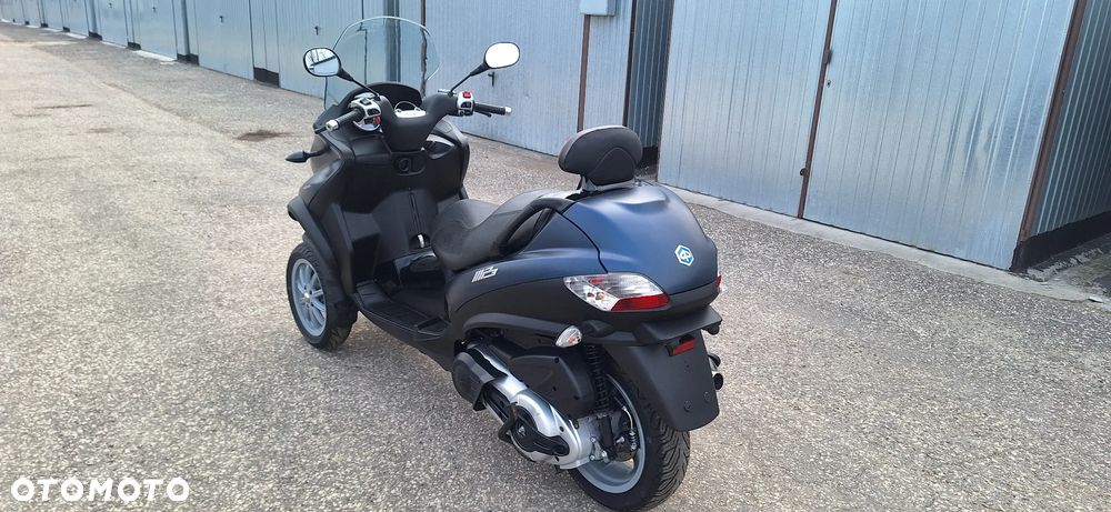 Piaggio MP-3 - 5