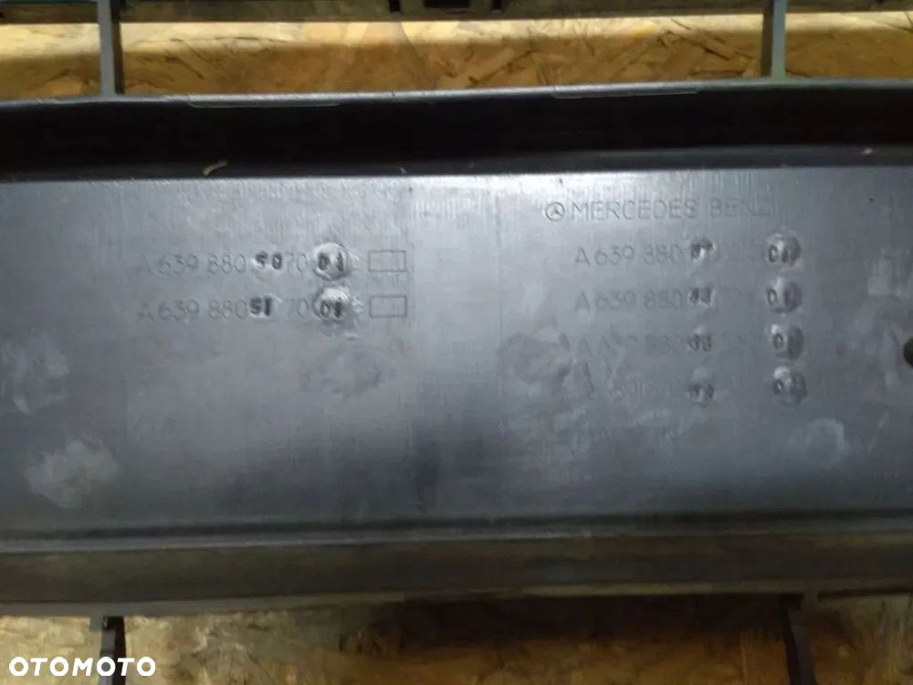 MERCEDES VITO W639 2003- zderzak przód przedni - 13