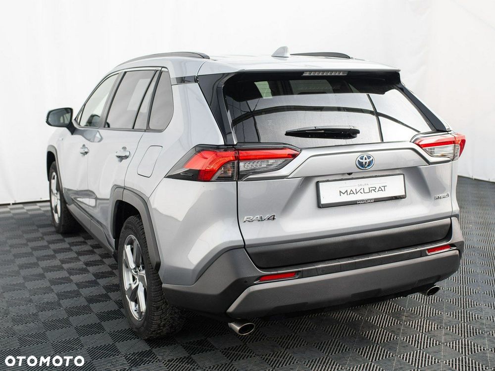 Toyota RAV4 - 5