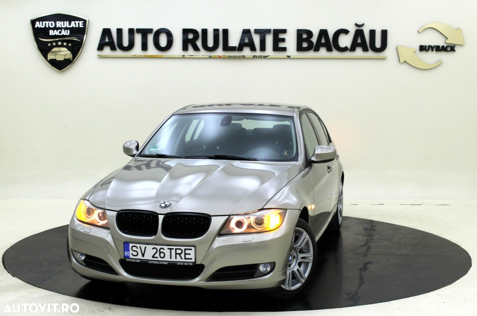 BMW Seria 3 318i Touring - 2