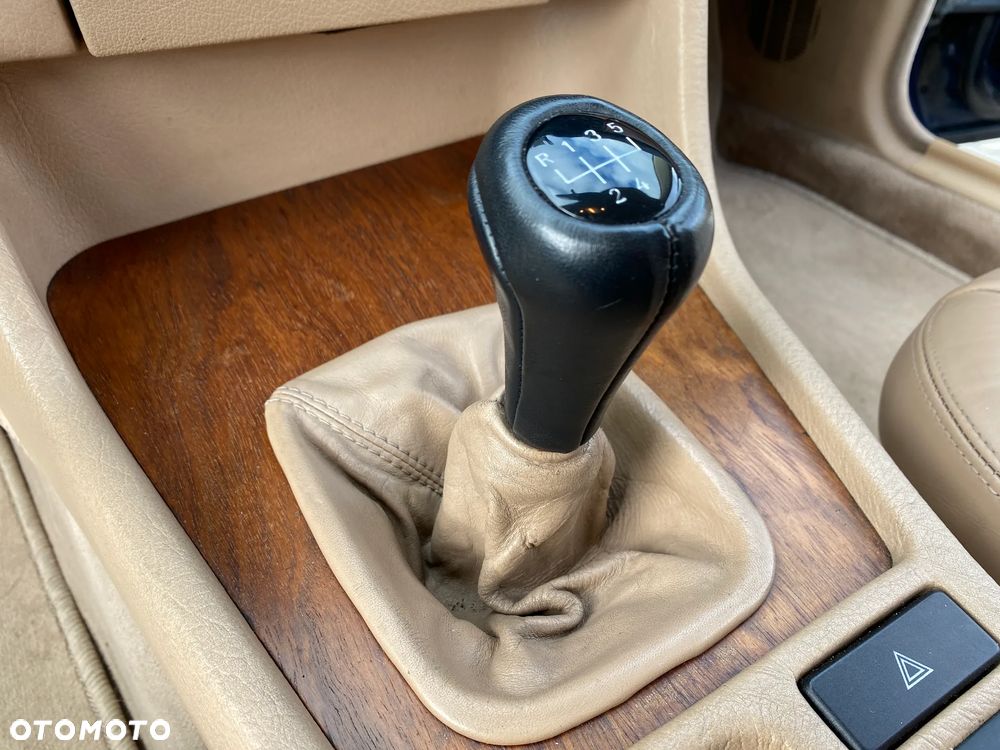 BMW Seria 7 - 25