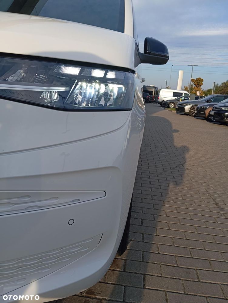 Volkswagen Multivan - 17