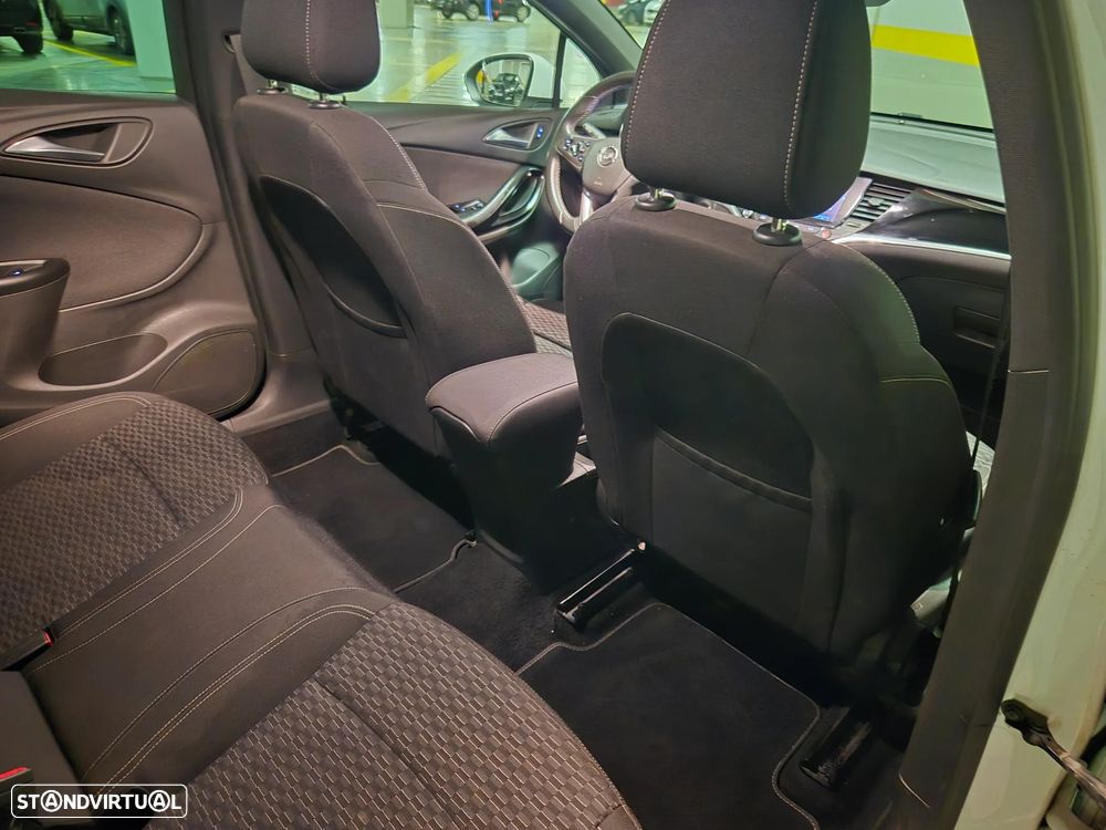Opel Astra 1.6 CDTI Dynamic Sport S/S - 32