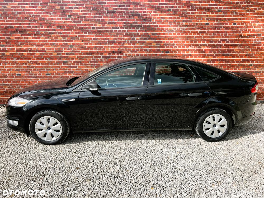 Ford Mondeo - 37