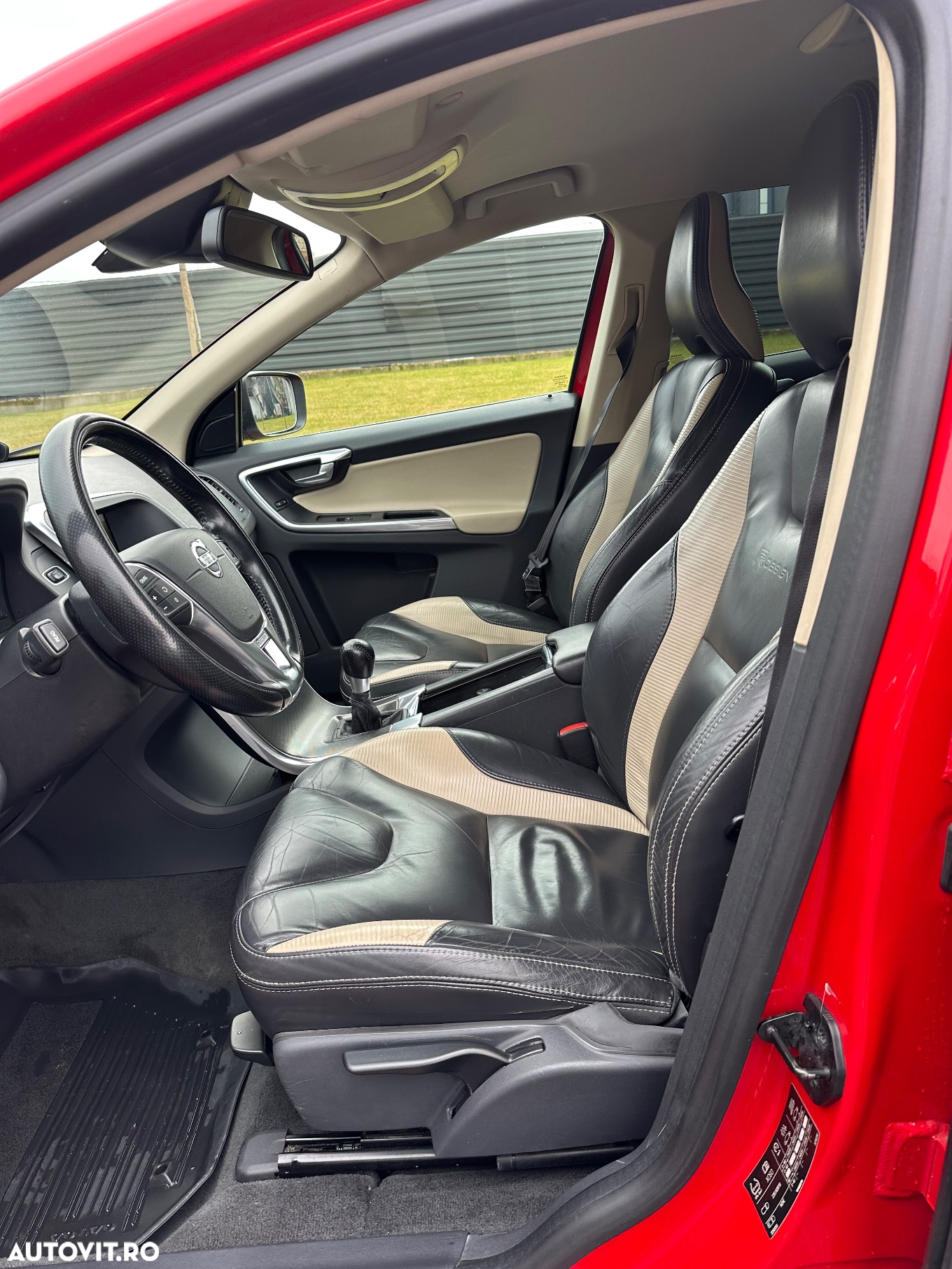 Volvo XC 60 D4 AWD Start-Stop Rdesign - 11