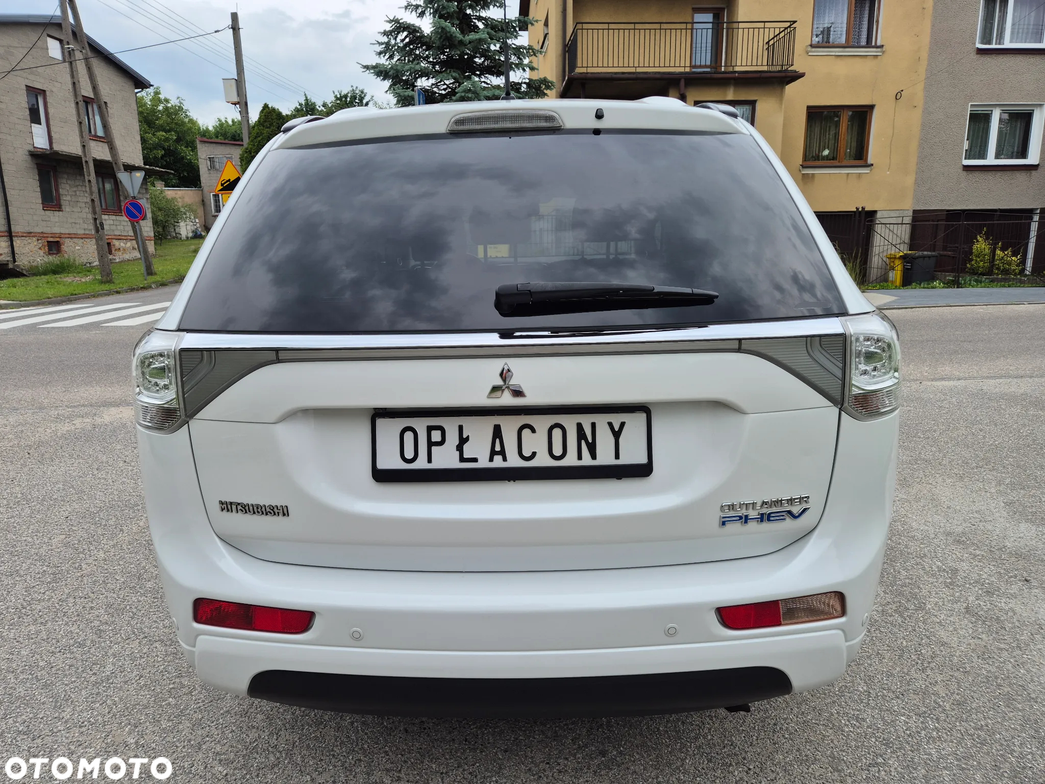 Mitsubishi Outlander 2.0 4WD Plug-In Hybrid - 19