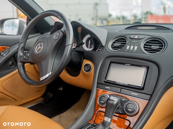 Mercedes-Benz SL - 13