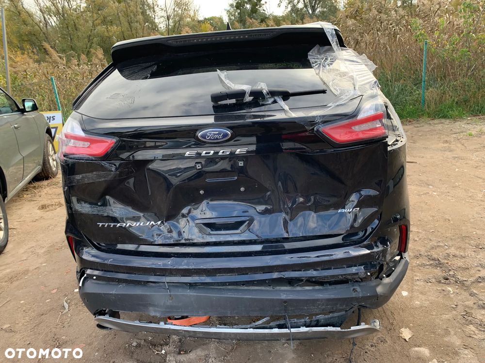 Ford Edge - 8