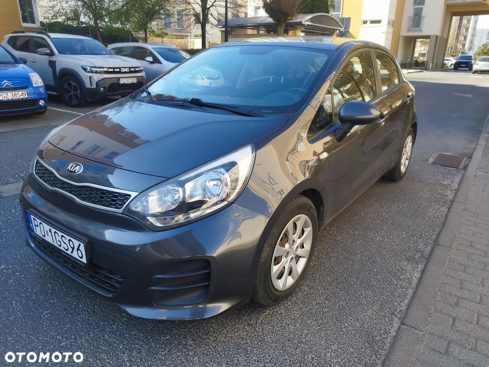Kia Rio 1.2 L - 1