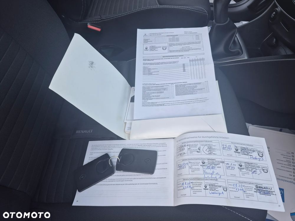 Renault Clio - 32