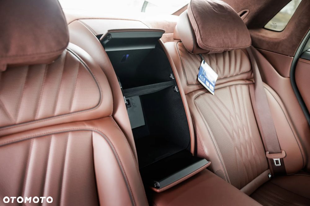 Genesis G90 3.5T V6 AT8 SWB Luxury Plus - 37