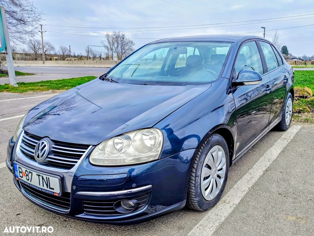 Volkswagen Jetta 1.9 TDI Comfortline DSG - 2