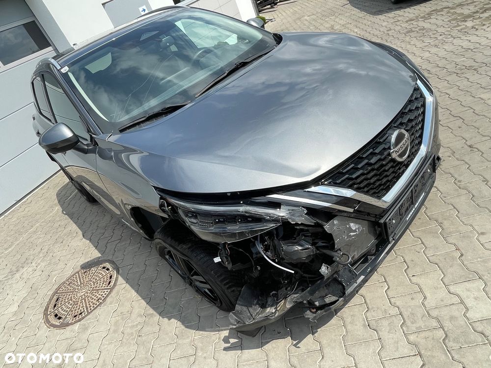 Nissan Qashqai 1.3 DIG-T N-WAY - 4