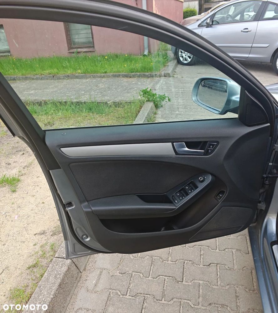 Audi A4 Avant 2.0 TFSI Attraction - 11