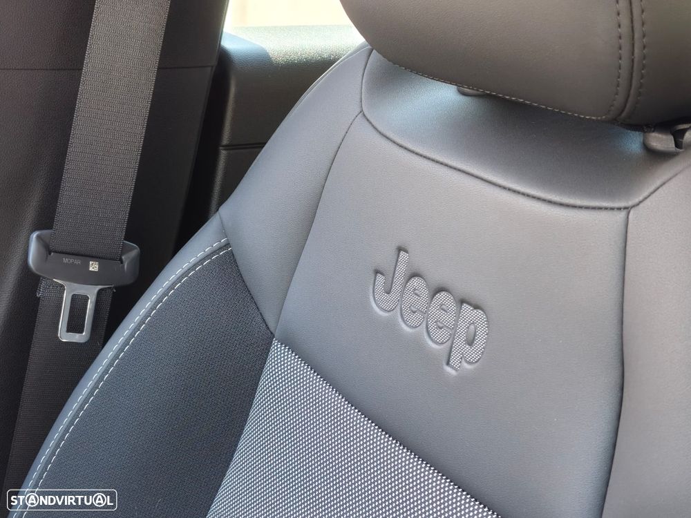 Jeep Avenger 1.2 GSE T3 Altitude - 6