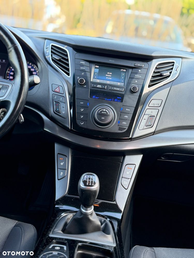 Hyundai i40 Kombi 1.7 CRDi Premium - 26