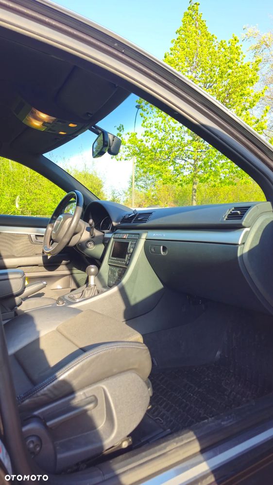 Audi A4 Avant 2.0 TDI DPF quattro S line Sportpaket (plus) - 9