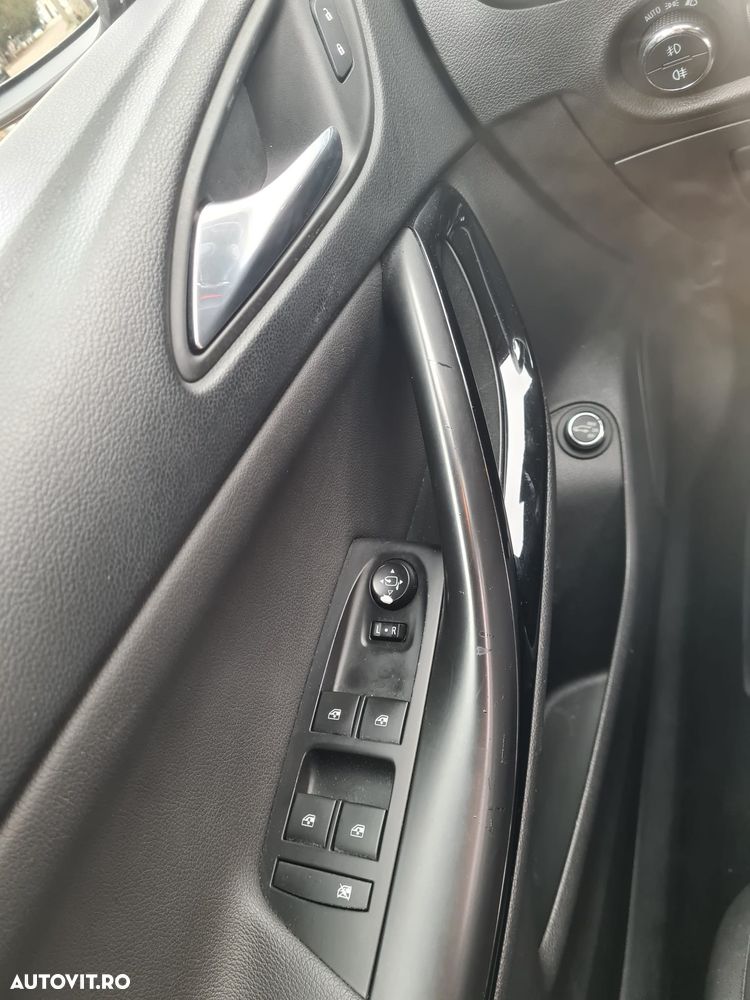 Opel Astra Sport Tourer Turbo 1.4 ECOTEC Dynamic - 11