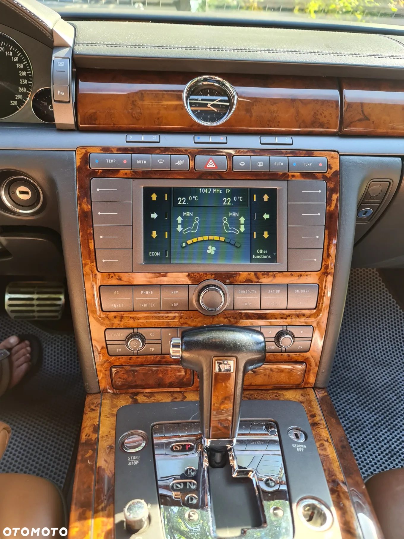 Volkswagen Phaeton 4.2 V8 4Mot L (4 os.) - 23