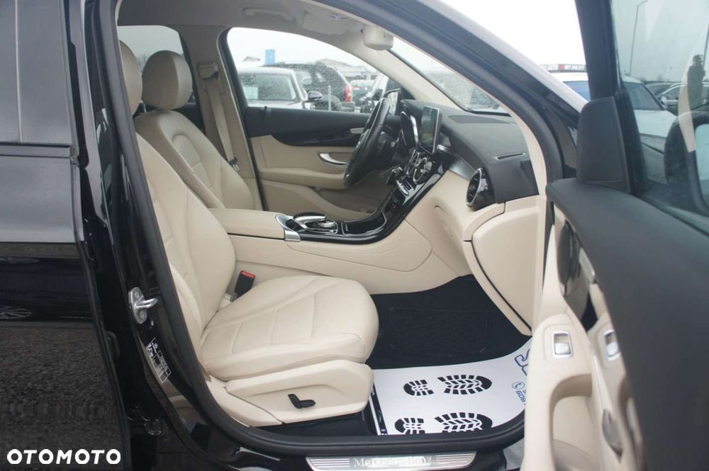 Mercedes-Benz GLC - 13