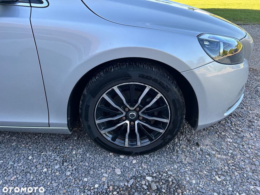 Volvo V40 D2 Momentum - 10