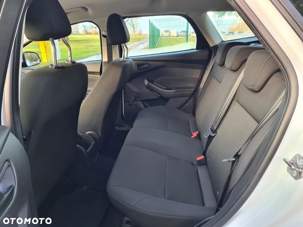 Ford Focus - 12