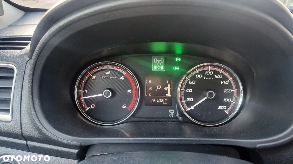 Mitsubishi L200 2.4 d DC Black Edition EU6 - 12