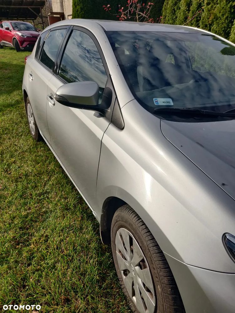 Toyota Auris - 4