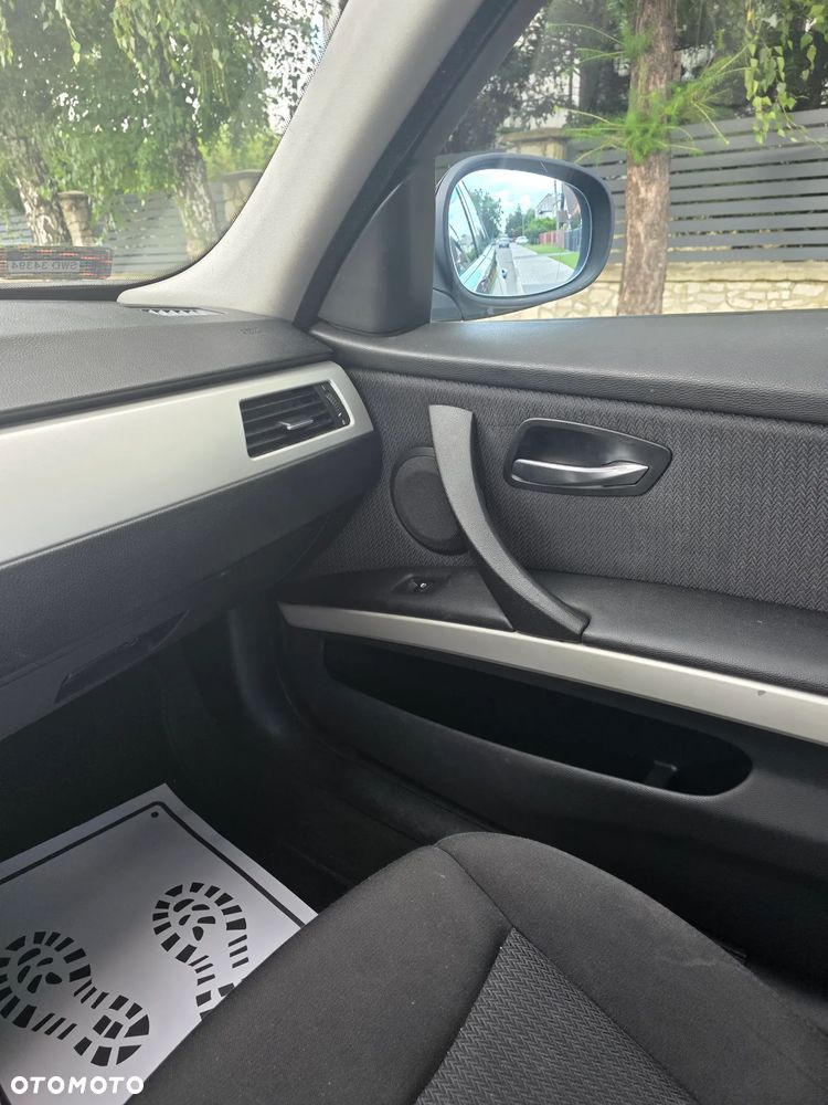 BMW Seria 3 - 26