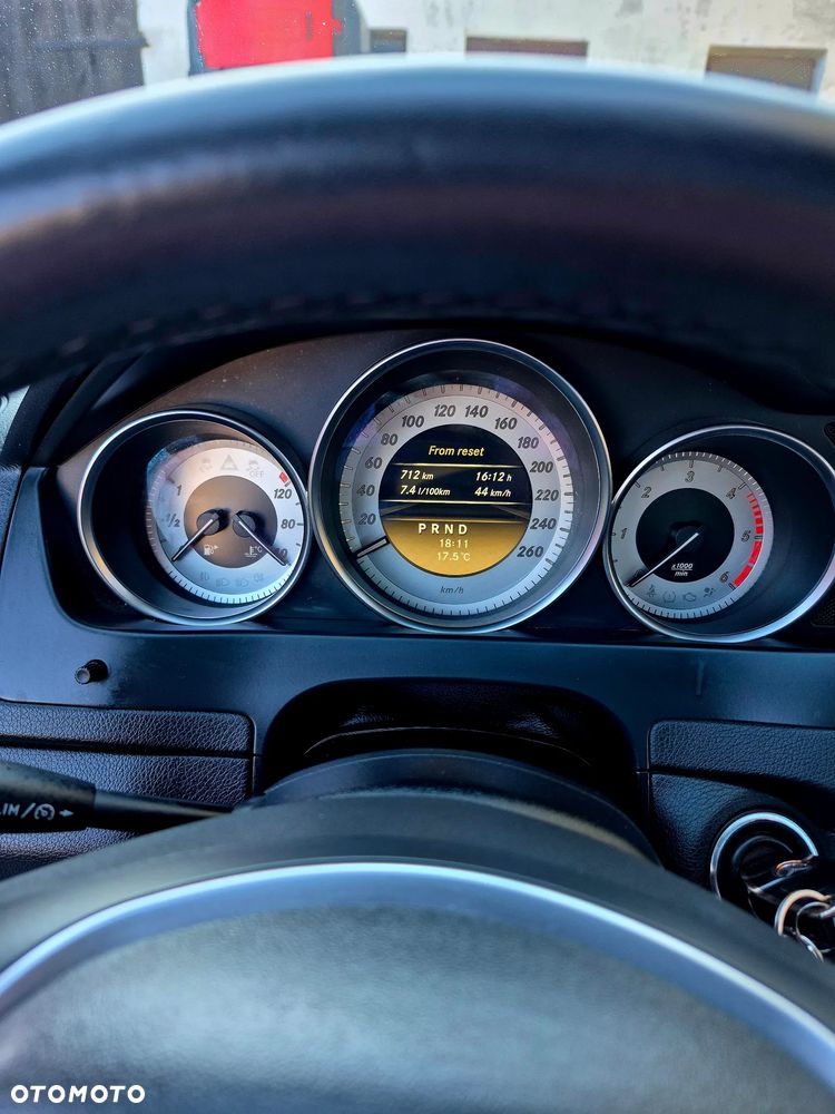 Mercedes-Benz Klasa C 250 CDI DPF BlueEFFICIENCY 7G-TRONIC Edition 1 - 15