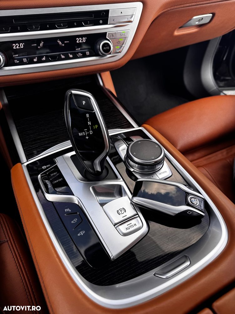 BMW Seria 7 730Ld xDrive - 11