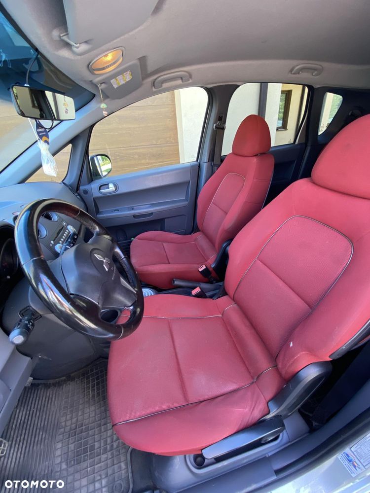 Mitsubishi Colt 1.5 DI-D Invite - 10