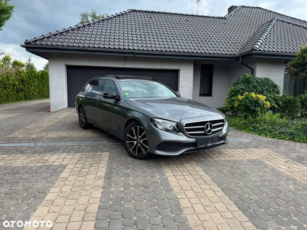Mercedes-Benz Klasa E 220 d 9G-TRONIC Avantgarde - 3