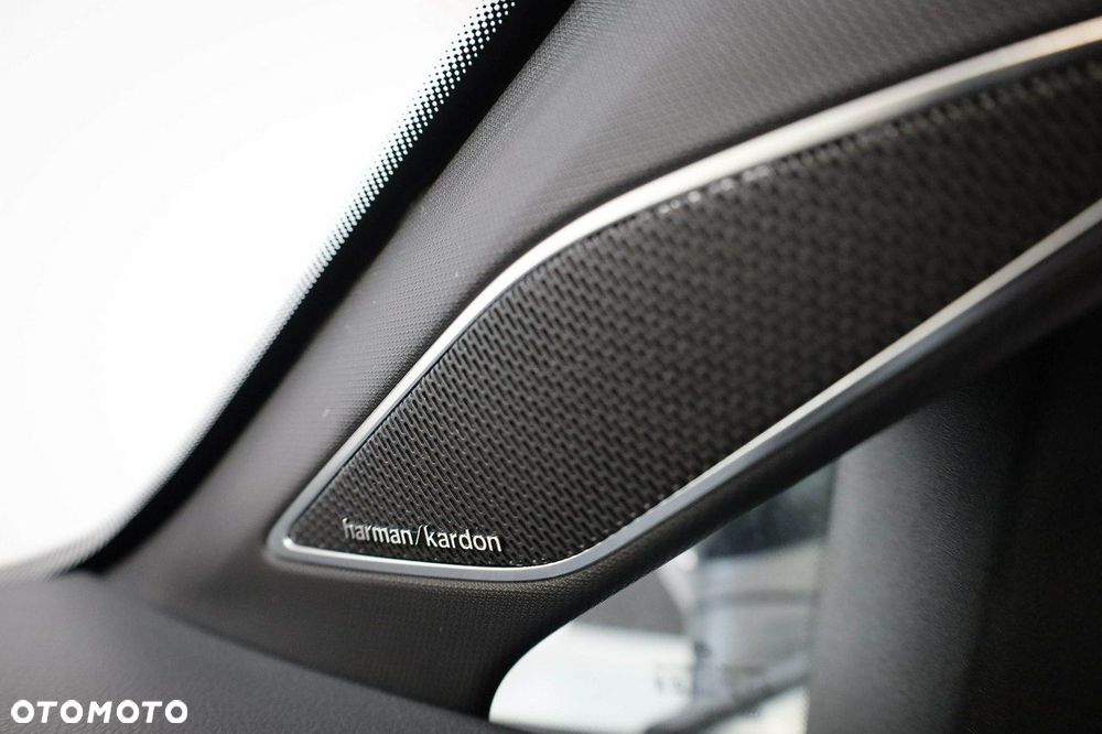 Volkswagen Golf 2.0 TSI 4Motion R DSG - 24