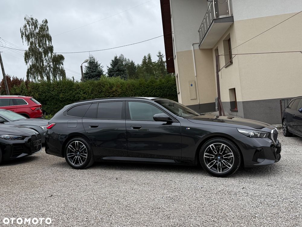 BMW Seria 5 520d xDrive Touring - 29