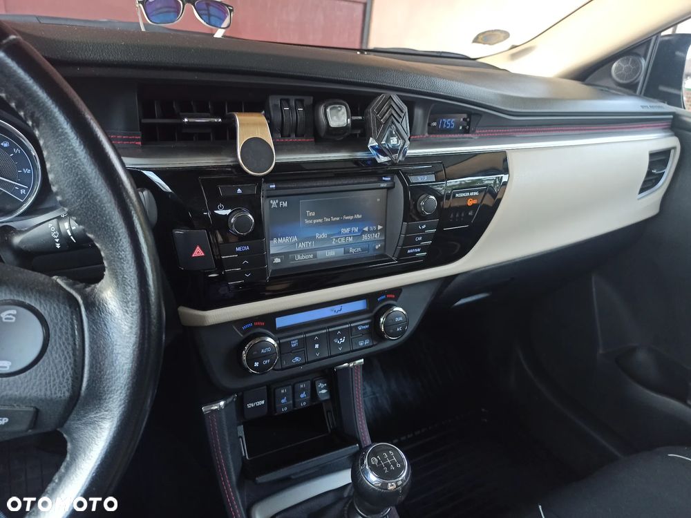 Toyota Corolla 1.6 Premium - 13
