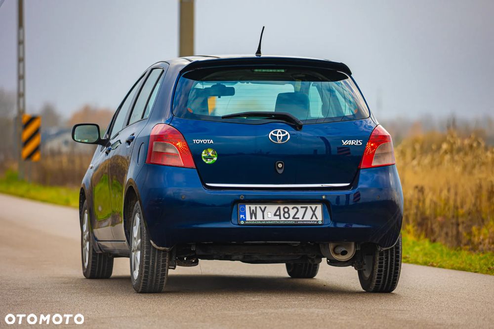 Toyota Yaris - 7
