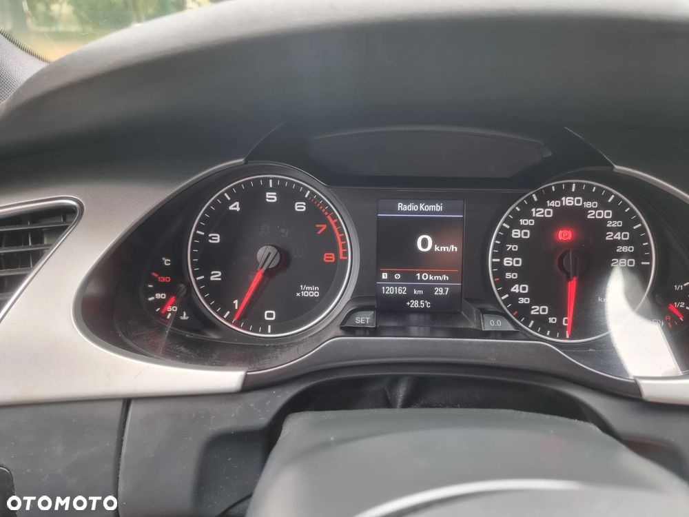 Audi A4 Limousine - 14