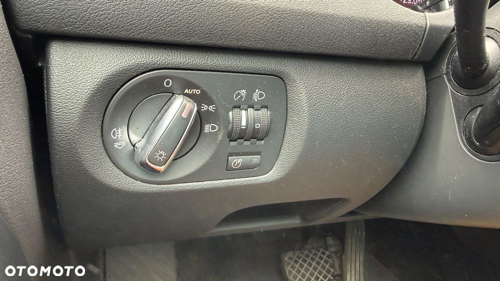 Audi A3 3-drzwiowe 1.6 Ambiente S tronic - 11