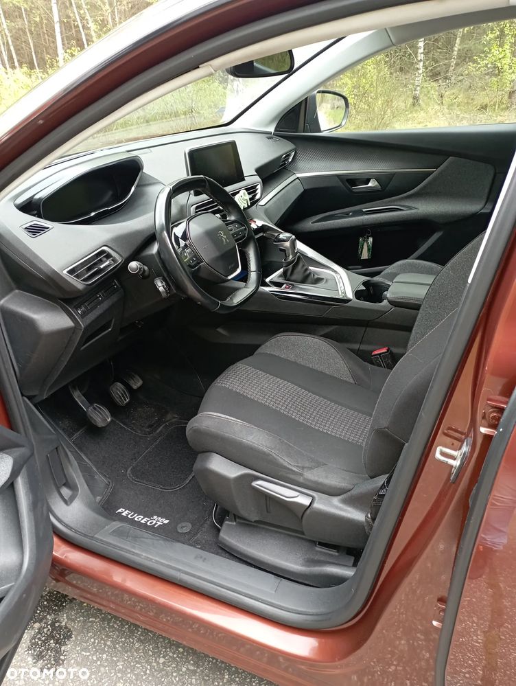 Peugeot 3008 1.2 PureTech Allure S&S - 10